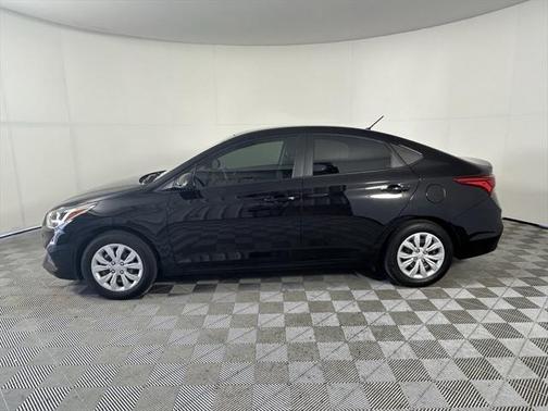 2022 Hyundai Accent SE