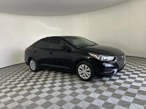 2022 Hyundai Accent SE