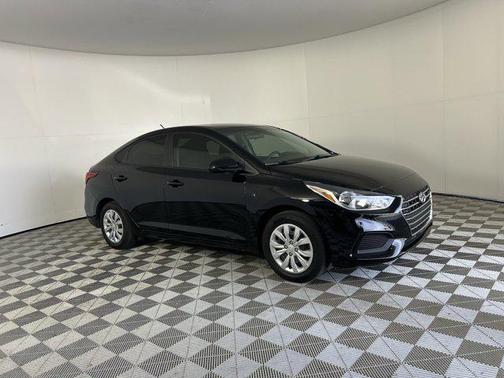 2022 Hyundai Accent SE