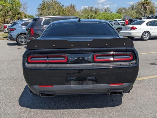 2019 Dodge Challenger R/T Scat Pack Widebody