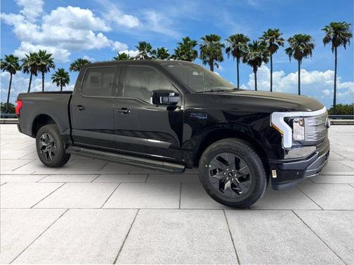 2025 Ford F-150 Lightning LARIAT