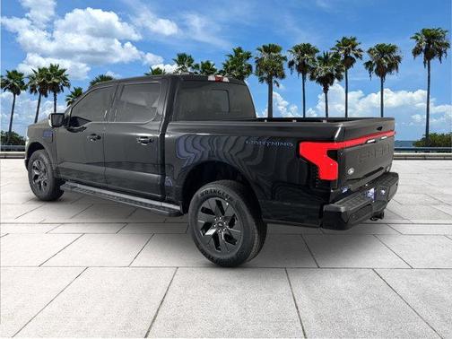 2025 Ford F-150 Lightning LARIAT
