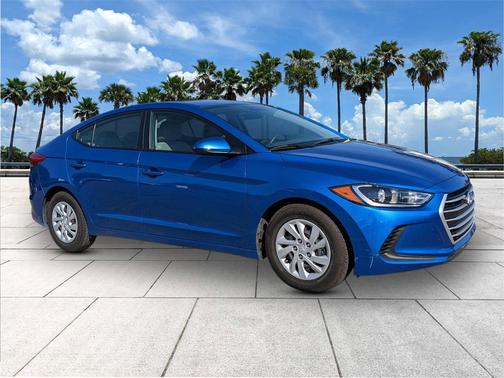 2018 Hyundai ELANTRA SE