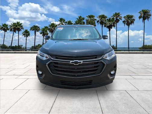 Mosaic Black Metallic 2020 Chevrolet Traverse RS