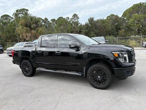 2018 Nissan Titan SV