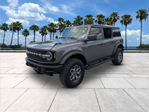 Carbonized Gray Metallic 2025 Ford Bronco Badlands