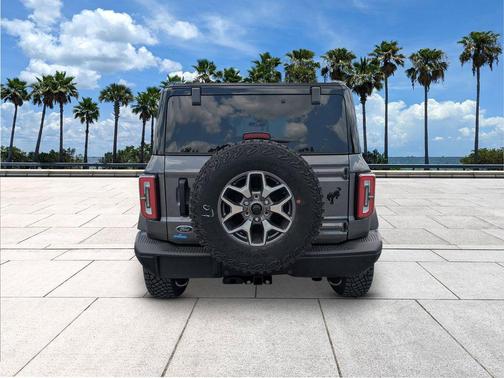 Carbonized Gray Metallic 2025 Ford Bronco Badlands