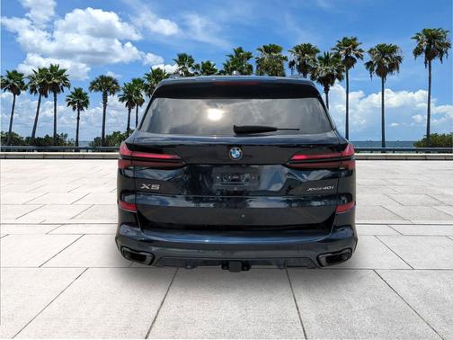Carbon Black Metallic 2024 BMW X5 xDrive40i