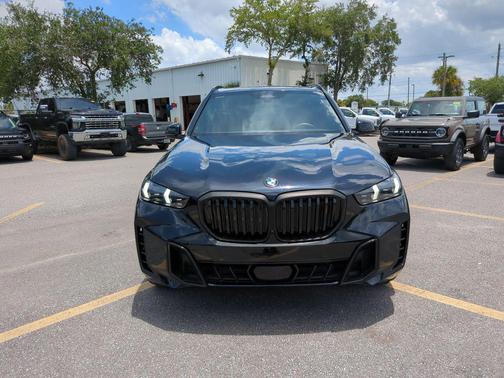 Carbon Black Metallic 2024 BMW X5 xDrive40i