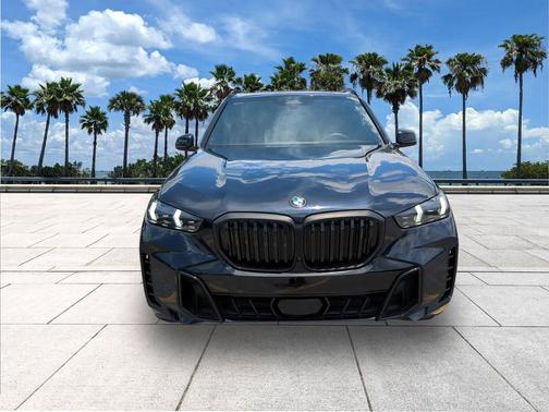 Carbon Black Metallic 2024 BMW X5 xDrive40i