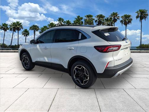 2026 Ford Escape Platinum