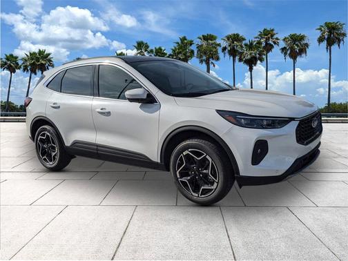 2026 Ford Escape Platinum