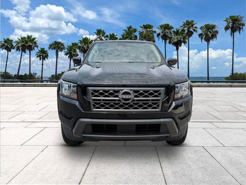 Super Black 2022 Nissan Frontier SV