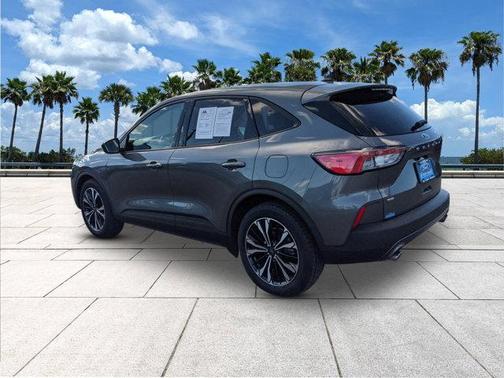2022 Ford Escape SE