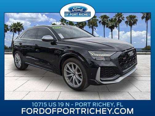 Mythos Black Metallic 2022 Audi RS Q8 4.0T