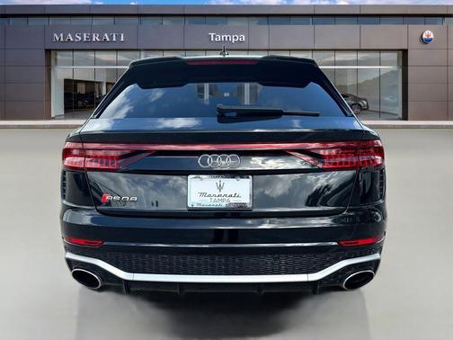 Mythos Black Metallic 2022 Audi RS Q8 4.0T