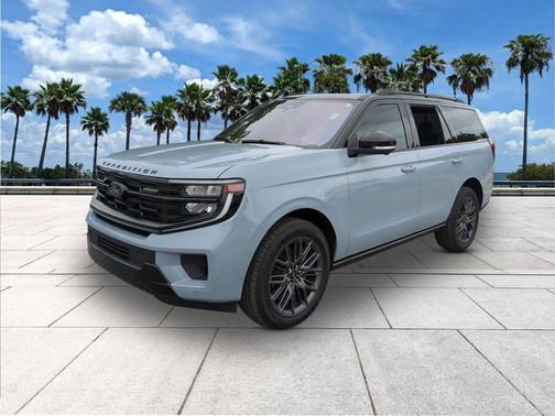 Glacier Gray Metallic TriCoat 2025 Ford Expedition Platinum