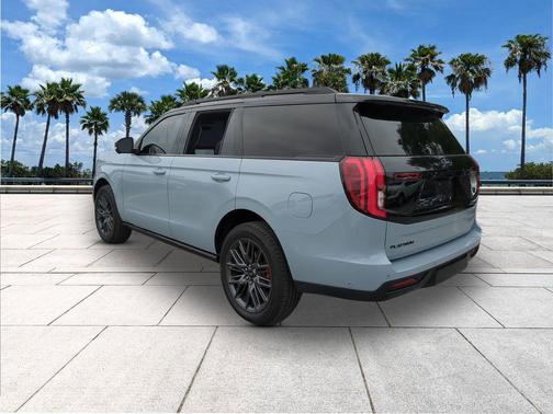 Glacier Gray Metallic TriCoat 2025 Ford Expedition Platinum