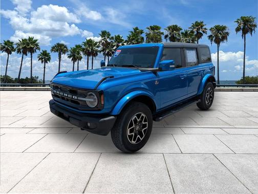 Velocity Blue Metallic 2023 Ford Bronco Outer Banks