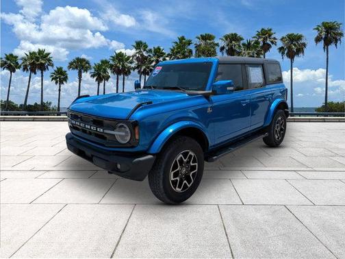 Velocity Blue Metallic 2023 Ford Bronco Outer Banks