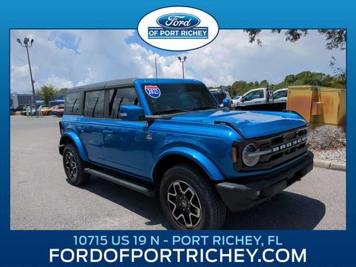 Velocity Blue Metallic 2023 Ford Bronco Outer Banks