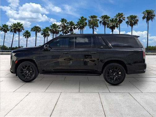 2022 Cadillac Escalade ESV Sport