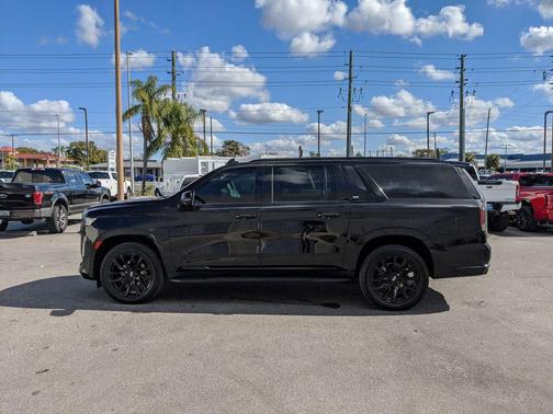 2022 Cadillac Escalade ESV Sport