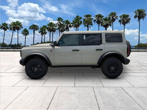 Desert Sand 2026 Ford Bronco Badlands