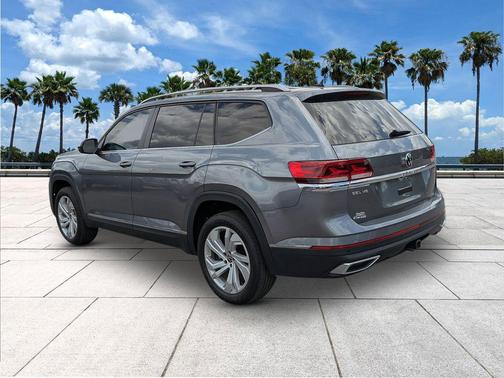 Platinum Gray Metallic 2022 Volkswagen Atlas 3.6L SEL