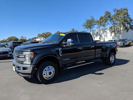 2017 Ford F-450 Lariat