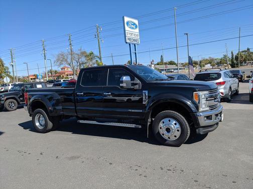 2017 Ford F-450 Lariat