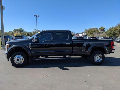 2017 Ford F-450 Lariat