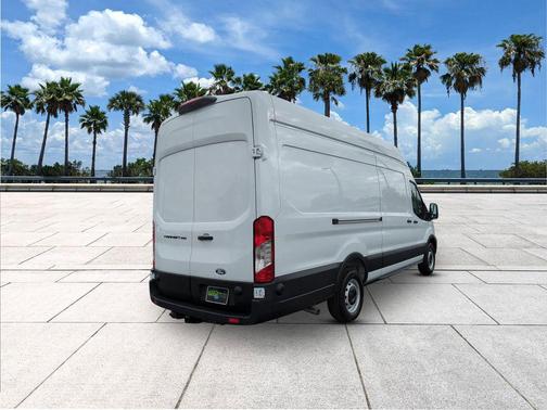 Oxford White 2026 Ford Transit-250 Base