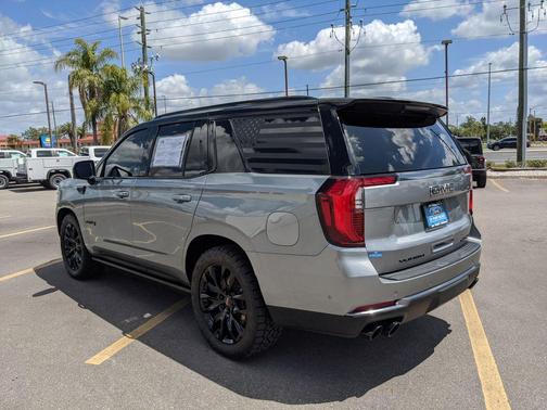 2026 GMC Yukon 4WD AT4