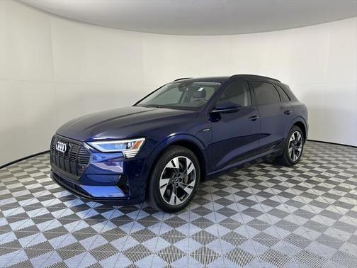 2022 Audi e-tron Premium