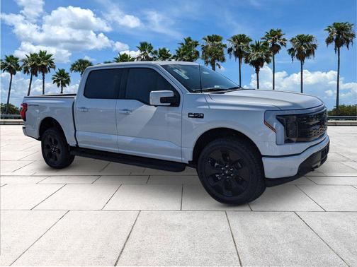 2025 Ford F-150 Lightning Platinum