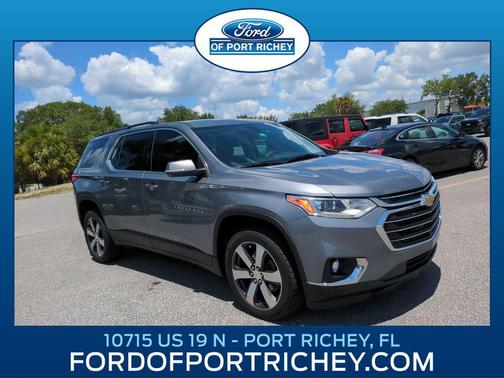 Satin Steel Metallic 2021 Chevrolet Traverse LT Leather