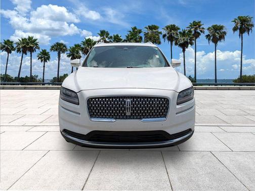 Pristine White Metallic Tri-Coat 2023 Lincoln Nautilus Reserve