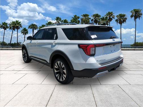 Star White Metallic Tri-Coat 2026 Ford Explorer Platinum