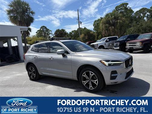 2022 Volvo XC60 B5 Momentum
