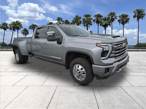 Sterling Gray Metallic 2024 Chevrolet Silverado 3500 High Country