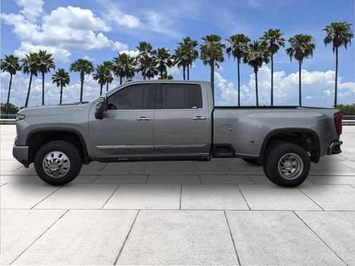 Sterling Gray Metallic 2024 Chevrolet Silverado 3500 High Country