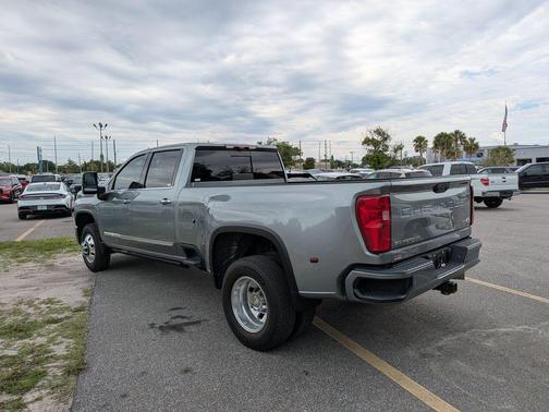 Sterling Gray Metallic 2024 Chevrolet Silverado 3500 High Country