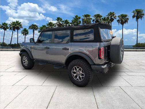 Carbonized Gray Metallic 2025 Ford Bronco Badlands