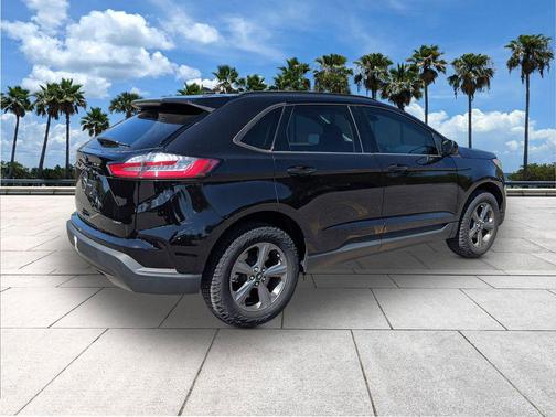 Agate Black Metallic 2024 Ford Edge SEL