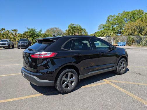 Agate Black Metallic 2024 Ford Edge SEL