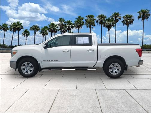 Glacier White 2018 Nissan Titan SV