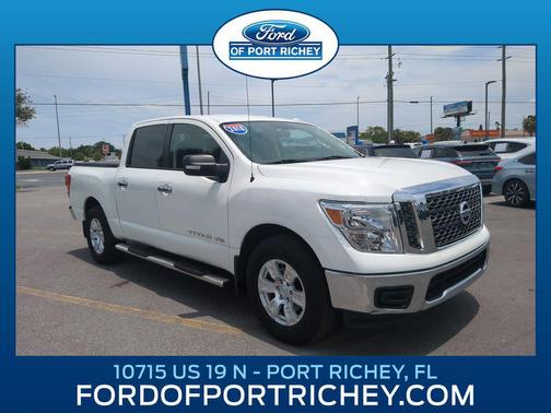 Glacier White 2018 Nissan Titan SV