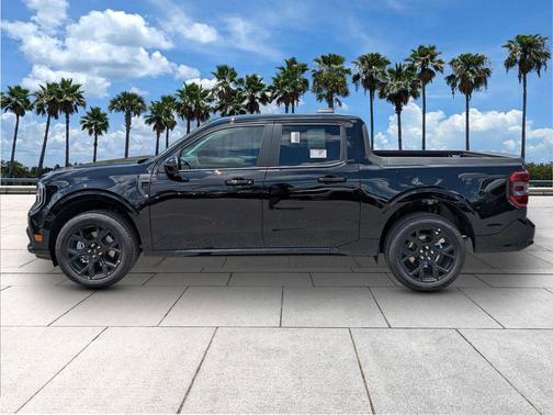 Shadow Black 2026 Ford Maverick Lobo Standard
