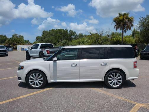 White Platinum Metallic Tri-Coat 2014 Ford Flex Limited w/EcoBoost